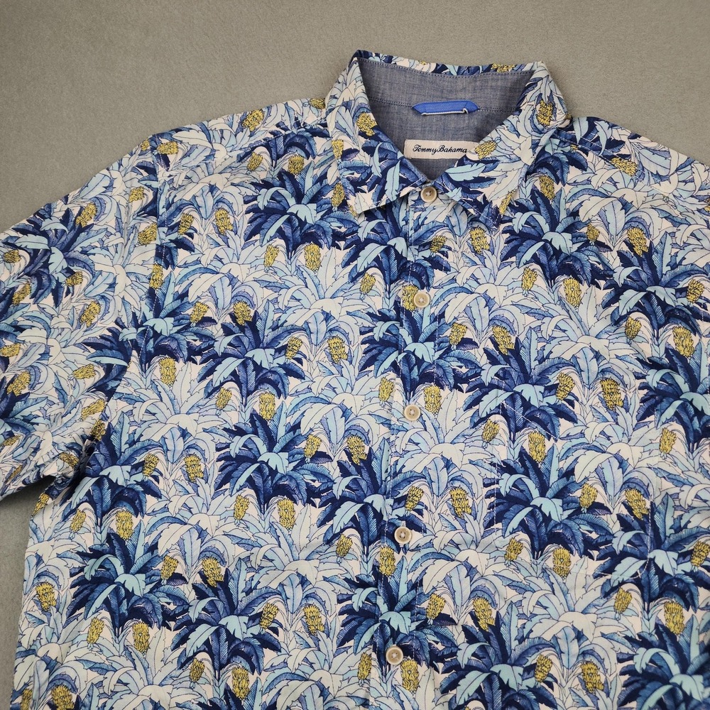 Tommy Bahama Shirt Mens XL Blue Pineapple Hawaiian Short Sleeve Button Up Aloha